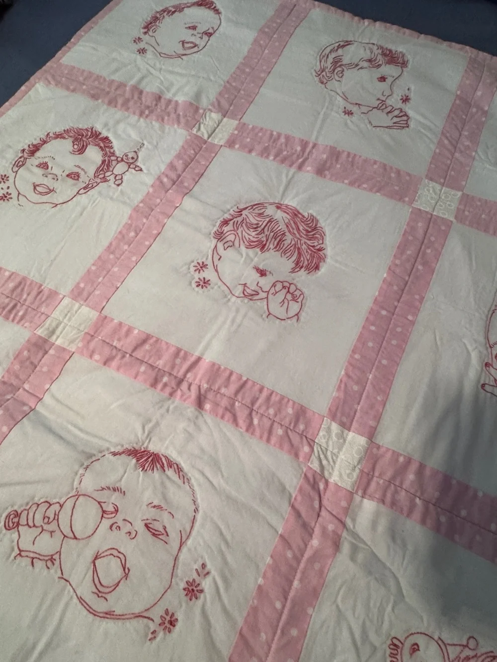 🩵 Vintage-Inspired Pink and White Baby Quilt - Soft Nursery Throw